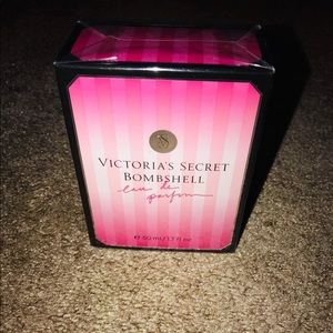 Victoria secret bombshell